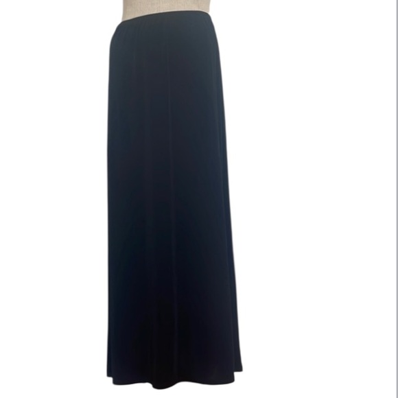 Chicos travelers maxi skirt black knit stretch elastic waist